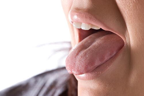 Tragar saliva