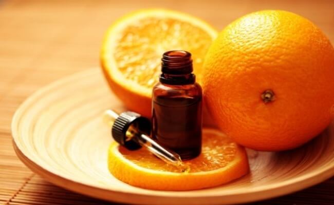 Aceite de naranja para tratar los hongos en las uñas