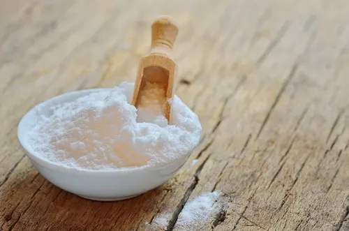 Cuenco con bicarbonato de sodio