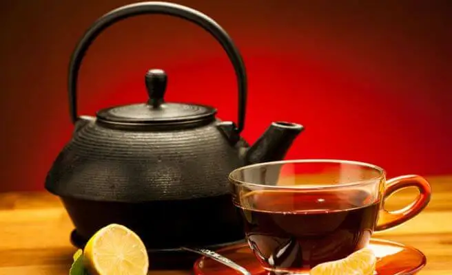 Té negro con limón