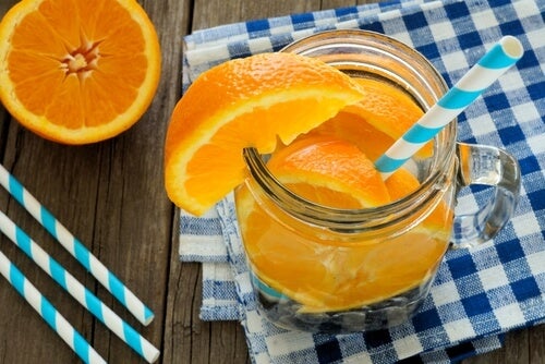 Agua de naranja