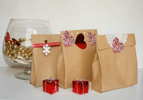 Bolsas y cajas de regalo de navidad