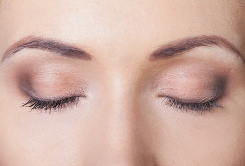 Incrementa el movimiento de los ojos