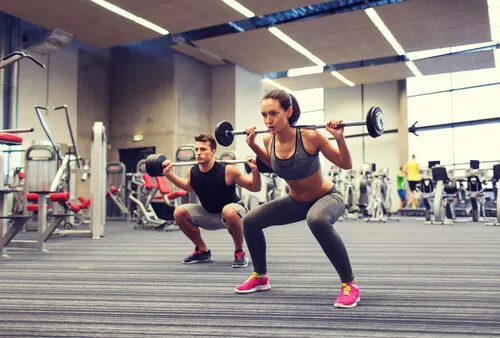 Sentadillas-ejercicio-efectivo-para-fortalecer-piernas