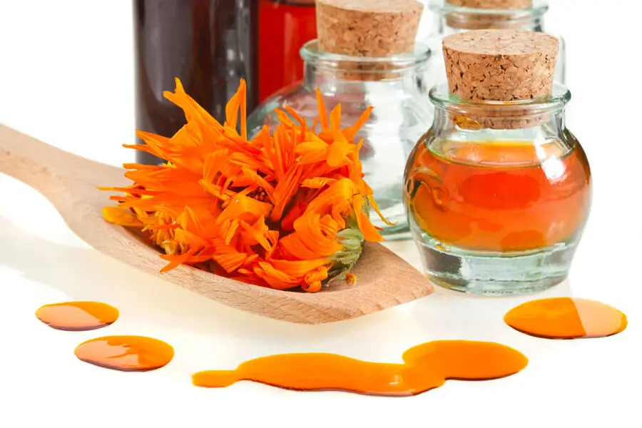 aceite de caléndula para la dermatitis del pañal