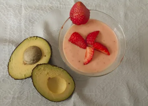 batidos matinales aguacate y fresas