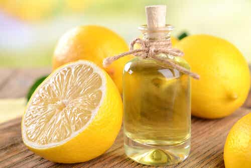 Elimina grasa con limón, vinagre de manzana y aceite de coco