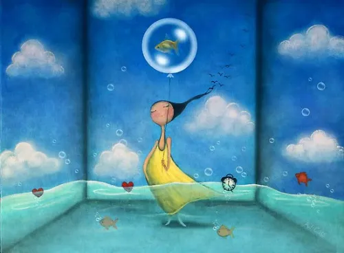 Mujer feliz con un globo