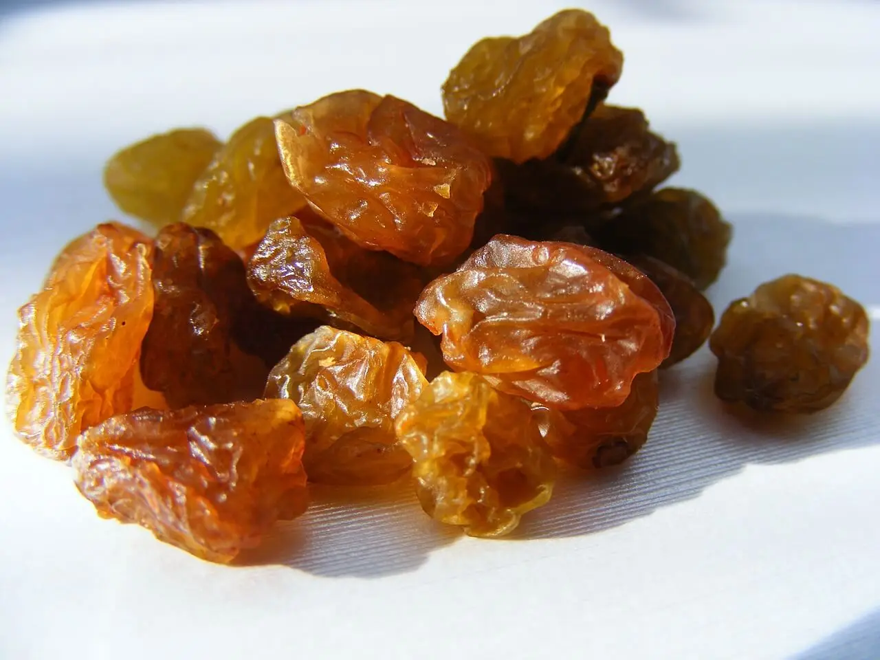 ¿En qué consiste la desintoxicación con uvas pasas?