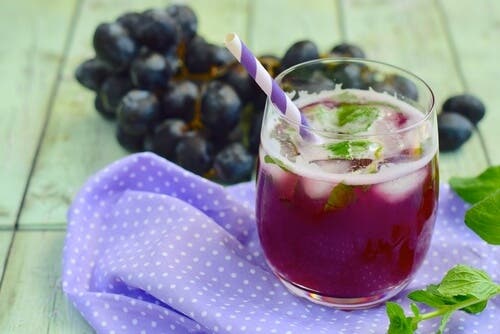 Zumo de uvas: por qué es bueno tomarlo