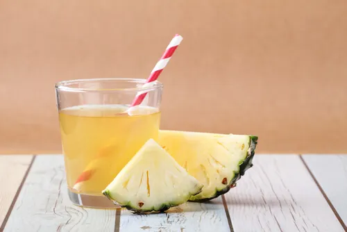 Cómo preparar agua de piña