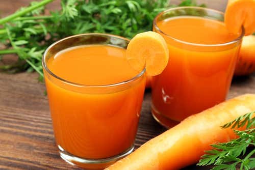 Jugo de zanahoria para combatir los síntomas de la resaca