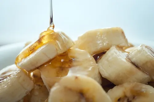 Receta-de-mascarilla-de-plátano-y-miel-para-las-impurezas.