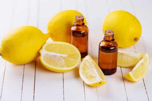 Tratamiento de aceite y limón para las manchas de la piel