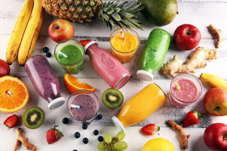 4 deliciosos batidos detox que puedes preparar en casa