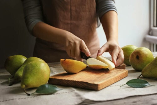 Beneficios de tomar peras de formas regular