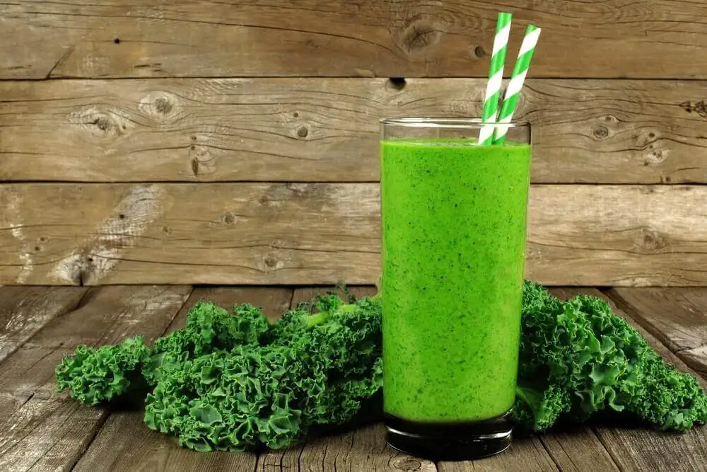 Jugo de col verde y apio