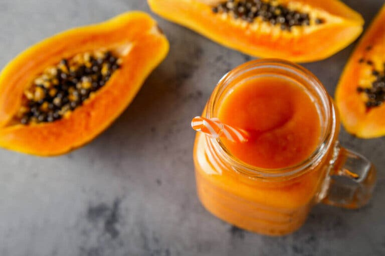 5 jugos naturales para aliviar las úlceras gástricas
