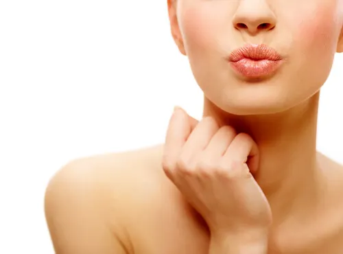Cómo hidratar los labios de forma natural