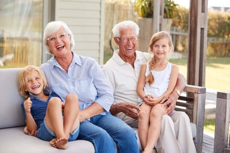 Los nietos son la luz y las alegrías de sus abuelos