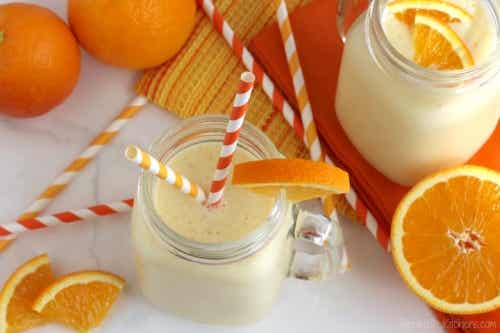 batido antiviral de naranja y yogur