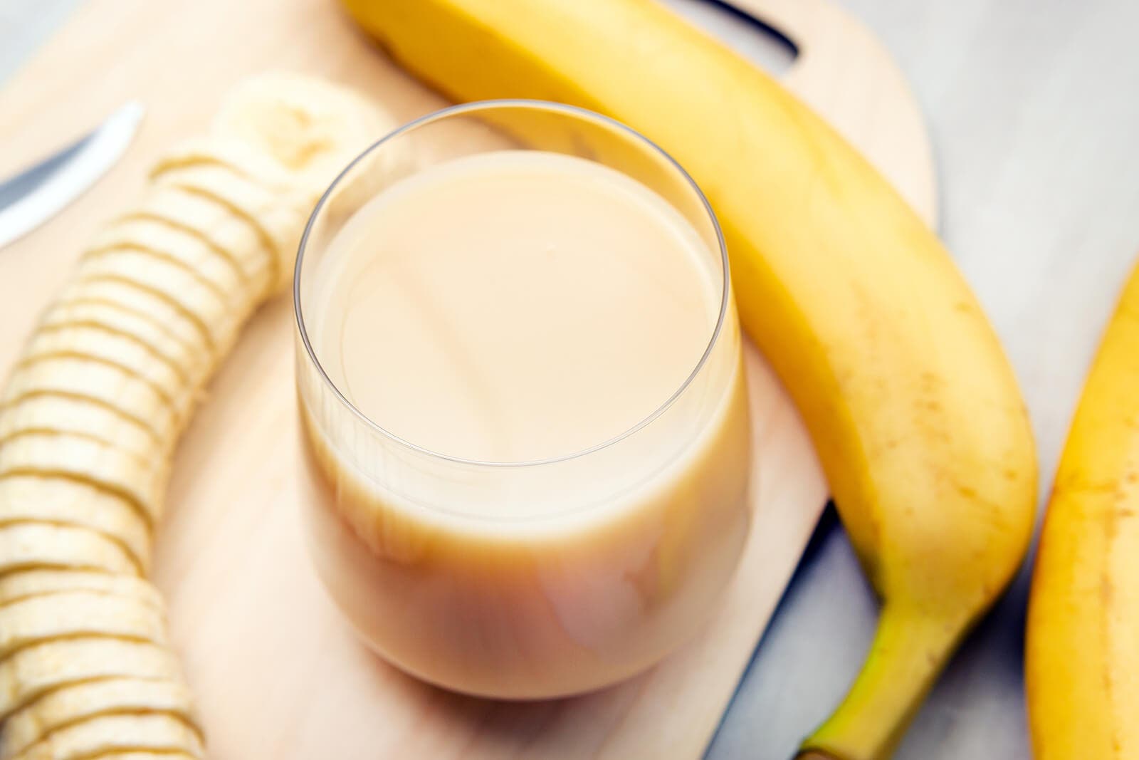 Leche de almendras, papaya y plátano para las articulaciones débiles