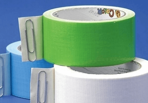 Use fita adesiva para limpar vidro quebrado