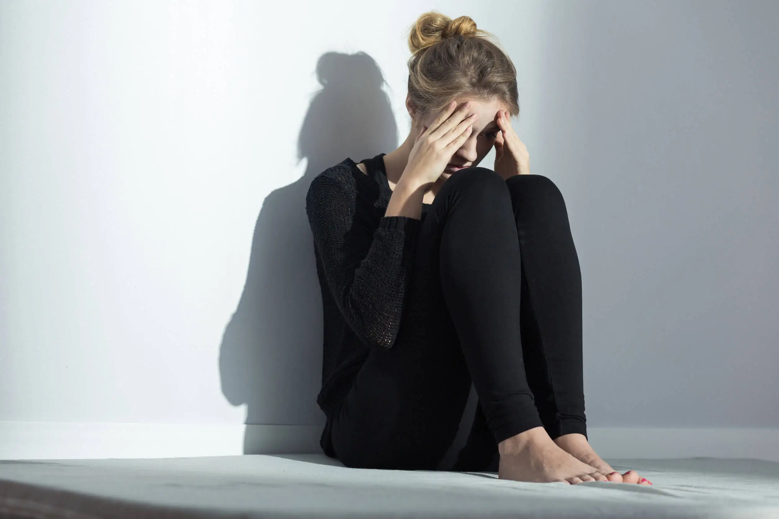 Zmęczona kobieta. Sen o labiryncie