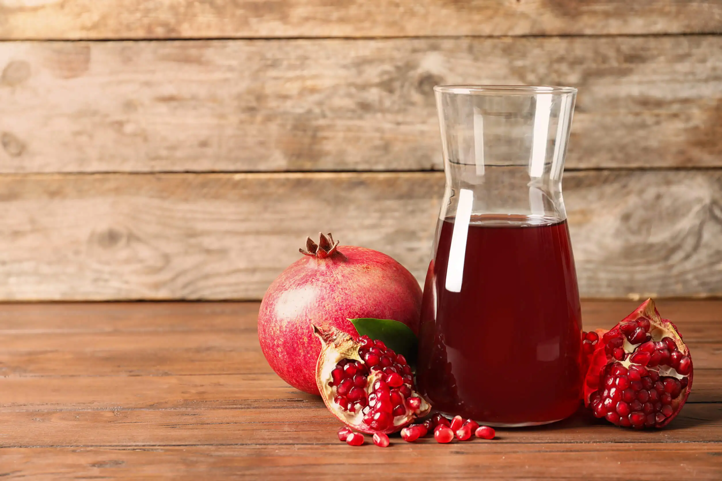 Jugo de granada para tratar el ácido úrico