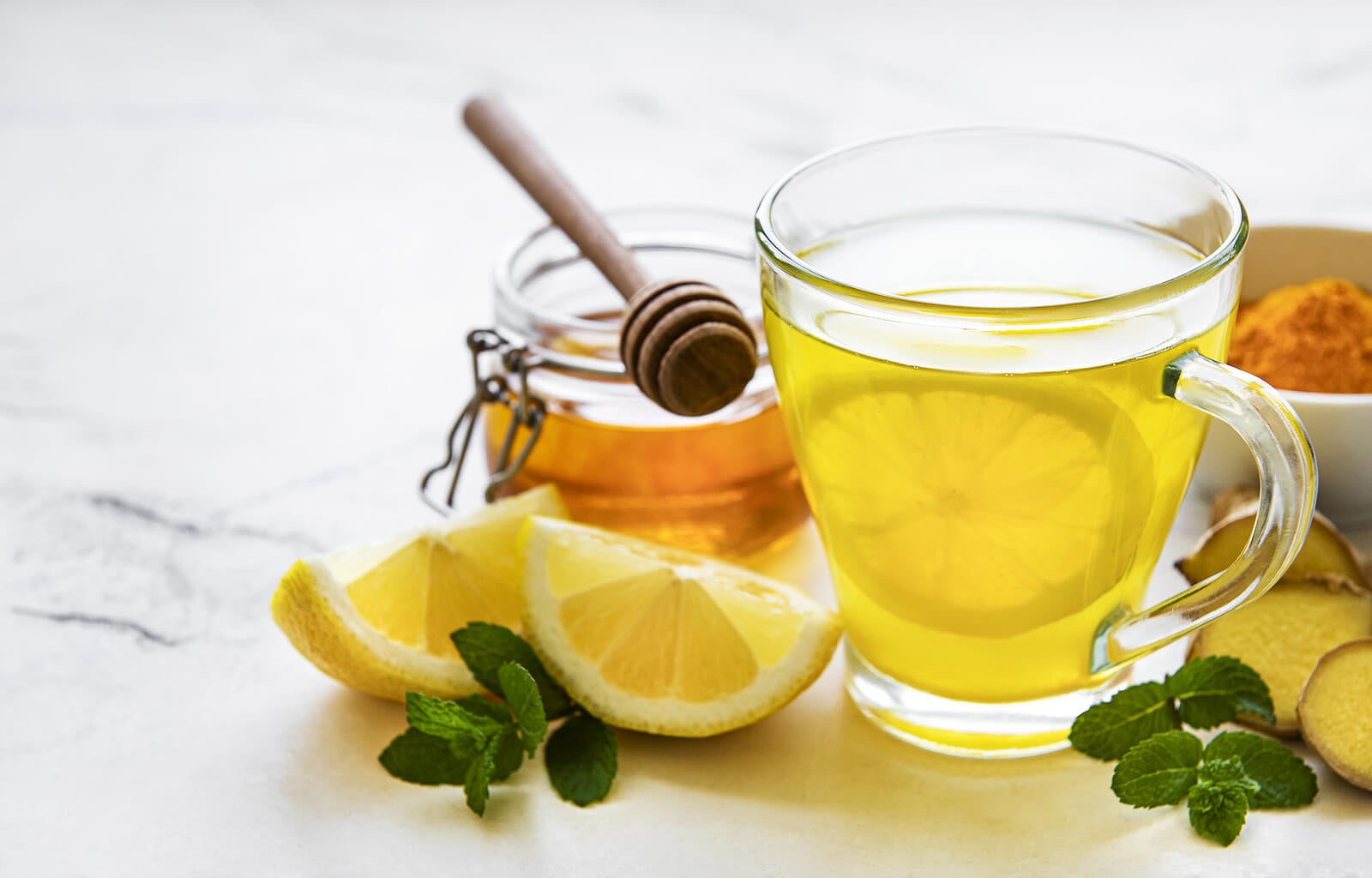 Cómo preparar limonada de cúrcuma para combatir la depresión