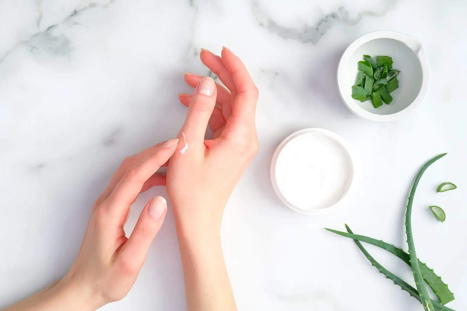 Tratamiento natural con aloe vera.