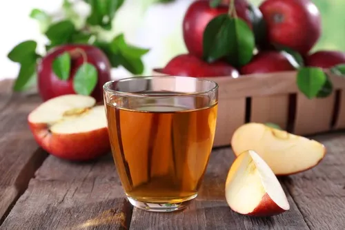 Jugo y vinagre de manzana