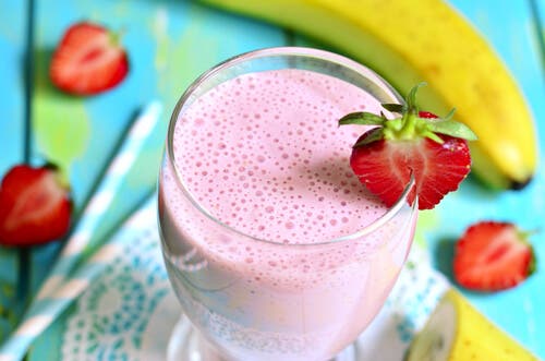6 bebidas con fresa que debes incluir en tu dieta