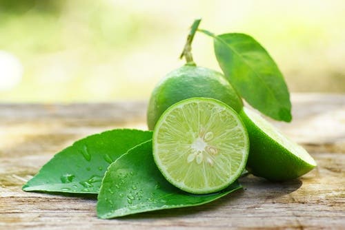 Combat Swollen Gums With These 8 Home Remedies