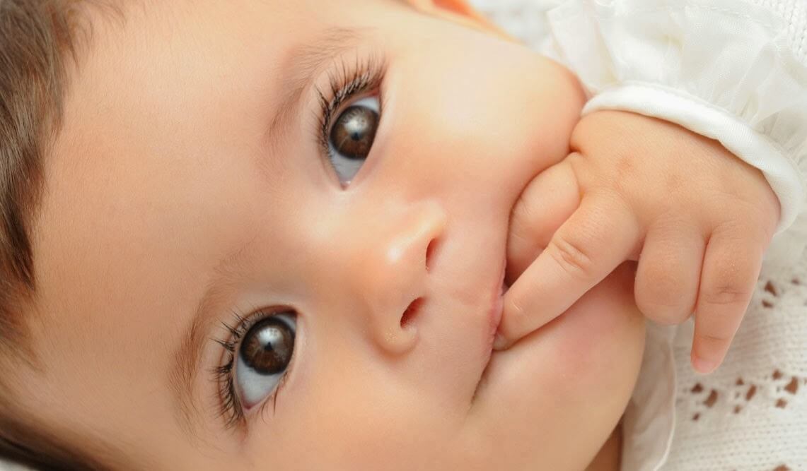Gran noticia: curan las cataratas congénitas a doce bebés con células madre