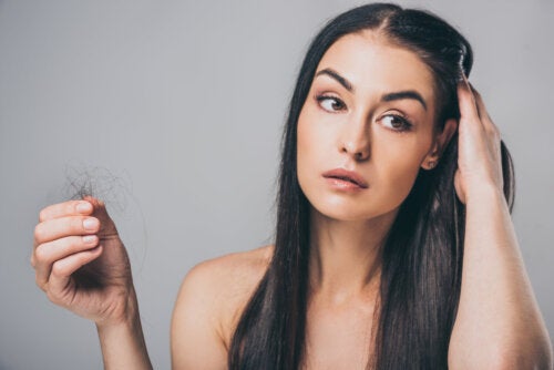 Cómo prevenir la caída del cabello con este remedio casero