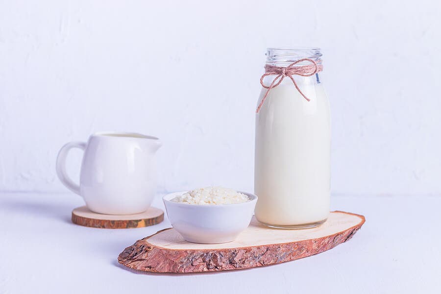 Leche de arroz vegana.