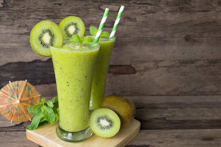 Licuado de kiwi y espinaca: nutrientes y receta