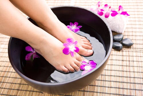13 remedios naturales para aliviar el dolor en la planta de los pies