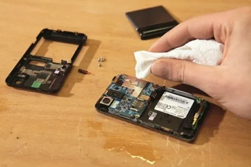 se o seu computador ou telefone ficar molhado
