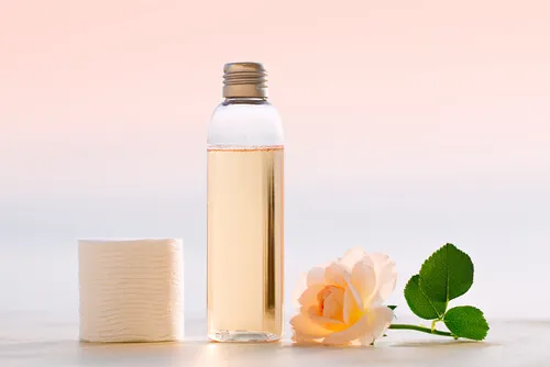 Tónico facial casero para pieles grasas y con granitos