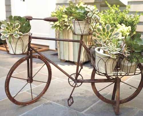 Reciclar con una bicicleta