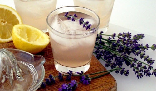 Limonada de lavanda