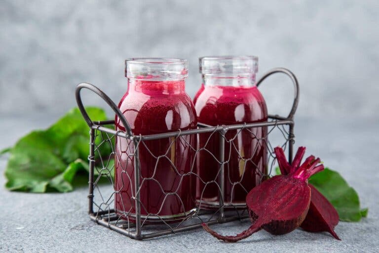 7 beneficios del jugo de remolacha para la salud