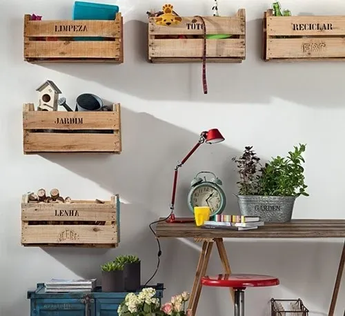 Cómo elaborar organizadores de pared con cajones de fruta