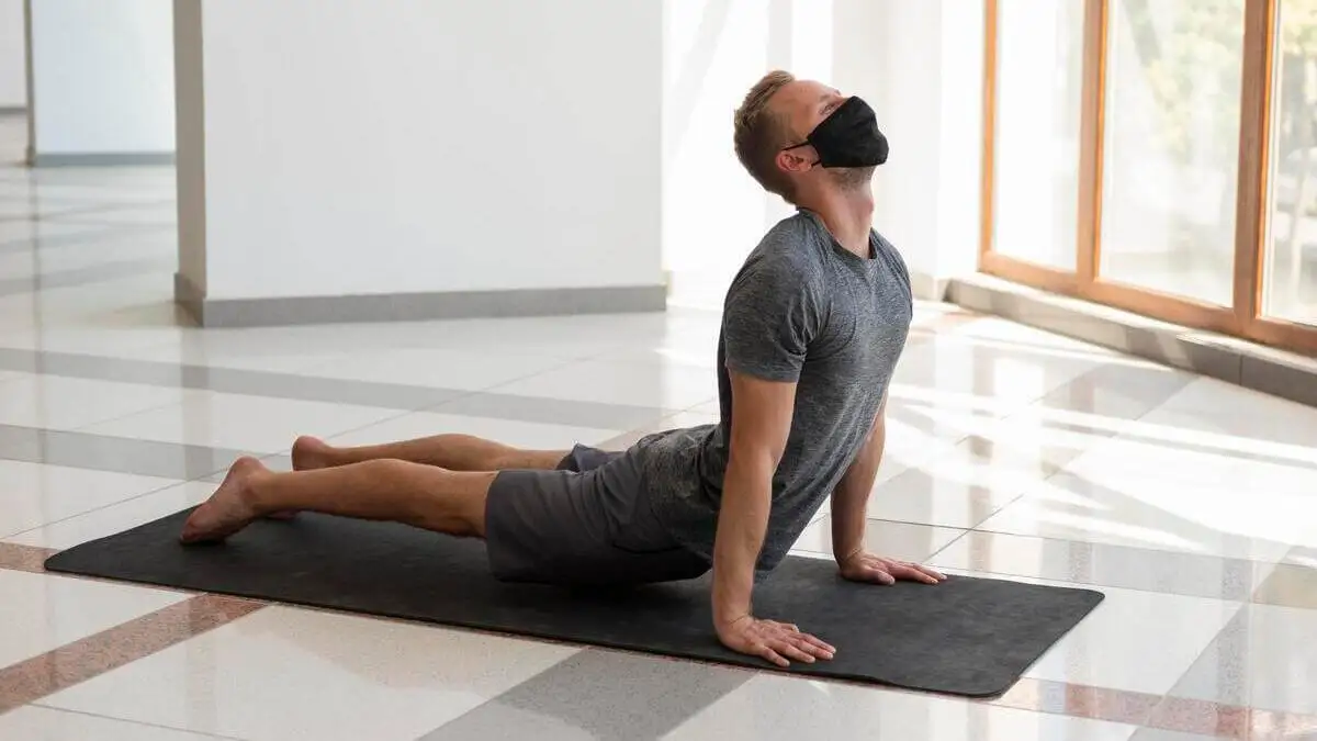 Estiramiento de los abdominales.