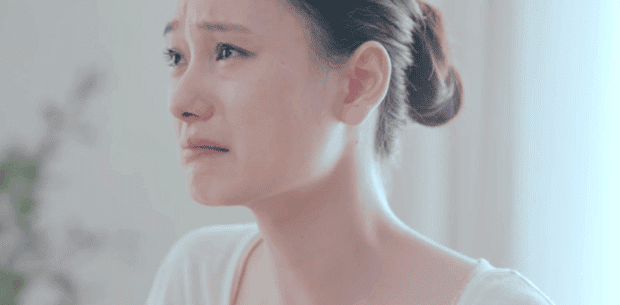 mujer-china-llorando-por-su-soledad