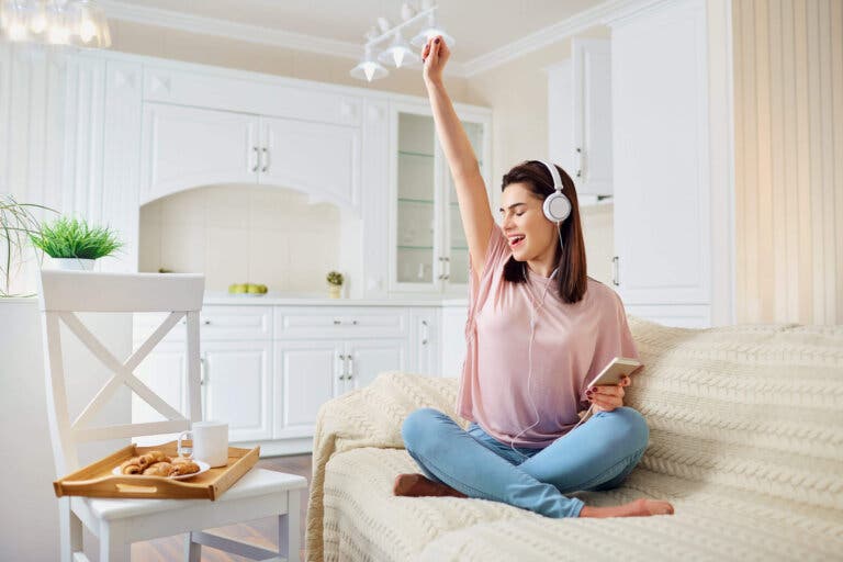 No busques cuentos con final feliz: sé feliz sin tanto cuento