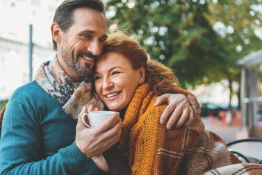 Amores en la edad madura: cuando dos almas sabias se encuentran