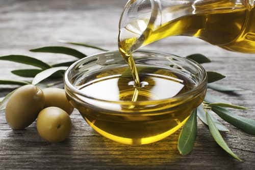 Aceite de oliva para limpiar las arterias